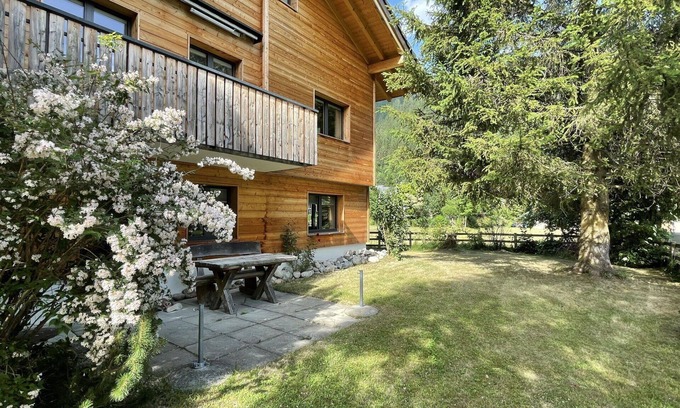 Reckingen Apartment | Cosy apartment for 3 guests with WIFI, TV and balcony