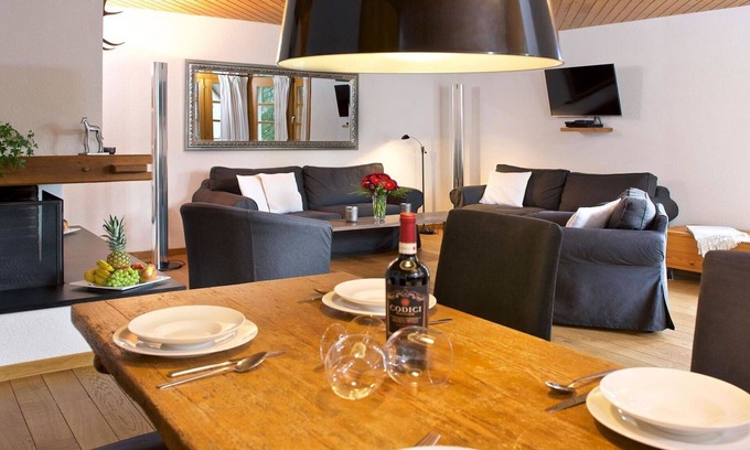 Lenzerheide Apartment | Cosy apartment for 5 people with TV and balcony