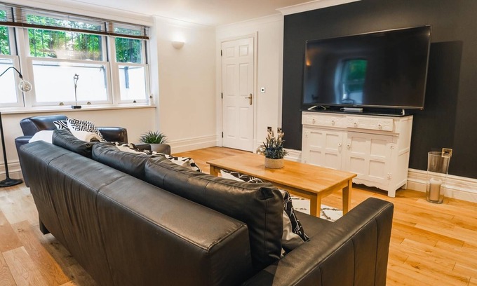 Lillington Apartment | Cosy Apartment in the Heart of Leamington Spa