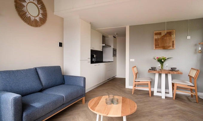 Bruinisse Apartment | Cosy apartment in Bruinisse with balcony