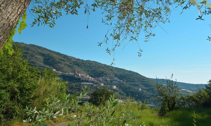 Pietrabruna House | Cosy apartment in villa for 6 people with WIFI, TV, terrace and parking
