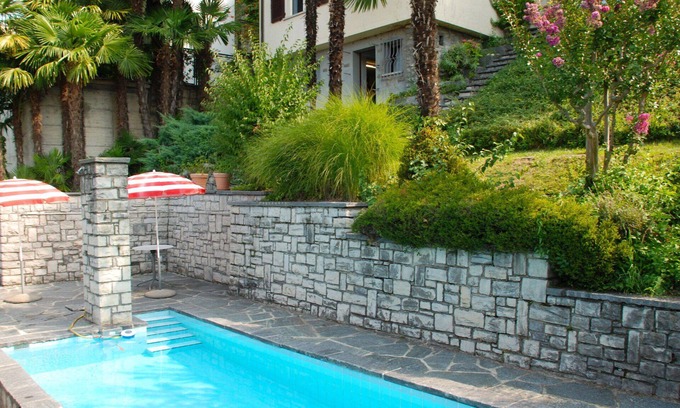 Aldesago House | Cosy apartment in villa with WIFI, private pool, TV, terrace, pets allowed and panoramic view