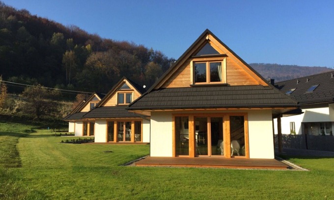 Szczyrk House | Cosy apartment in villa for 8 guests with WIFI, TV, terrace, panoramic view and parking
