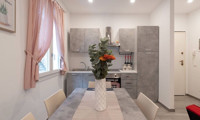 Diano Castello Apartment | Cosy apartment for 5 people with A/C, WIFI, pets allowed and panoramic view