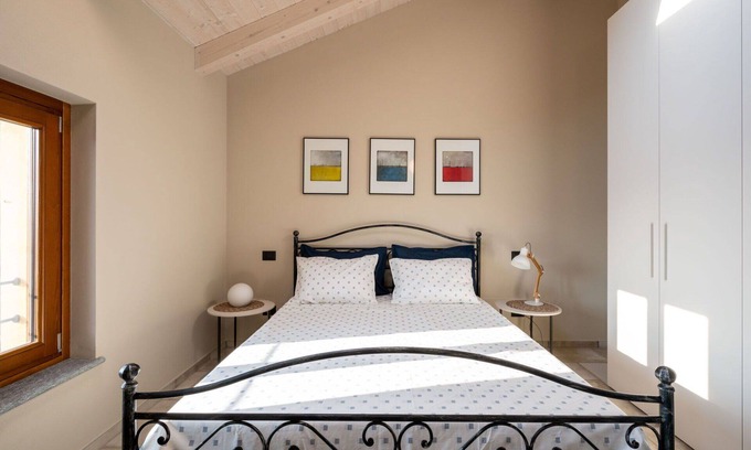 Rocca D'Arazzo Apartment | Cosy apartment for 4 people with WIFI, A/C, TV, terrace and parking