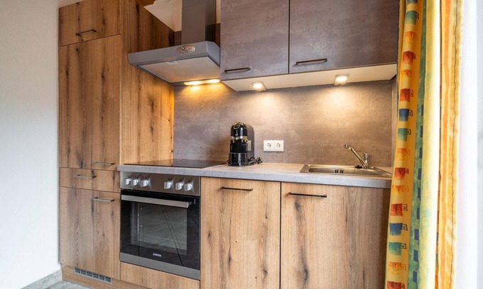 Prutz Apartment | Cosy apartment on a farm with balcony