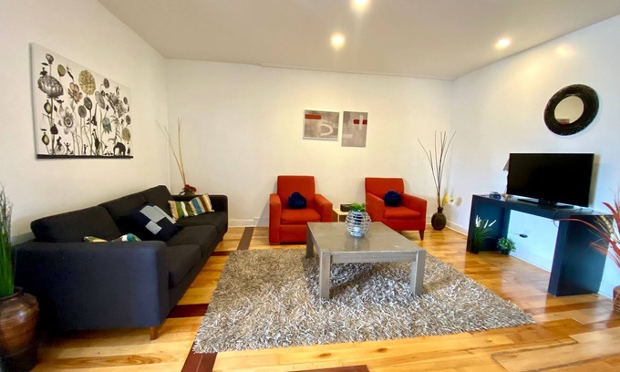 Cote-Saint-Paul Condo | Cosy Apartment renovated, furnished 10 min to metro station and 15 to downtown