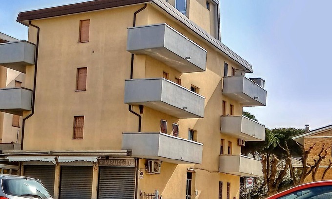 Lido Adriano Apartment | Cosy apartment with balcony