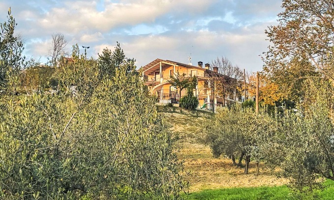 Paglieta Apartment | Cosy apartment with WIFI, A/C, TV, terrace, pets allowed, panoramic view and parking