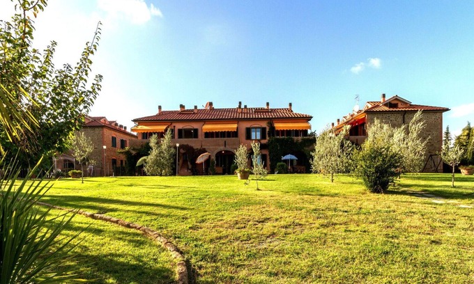 Sughera Apartment | Cosy apartment with WIFI, pool, A/C, TV, patio, panoramic view, parking, close to San Gimignano