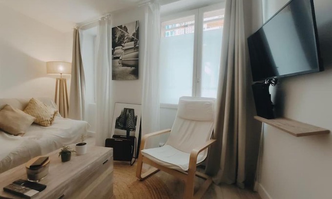 Charenton-le-Pont Apartment | Cosy Appartement 4P proche 12eme/Vincennes