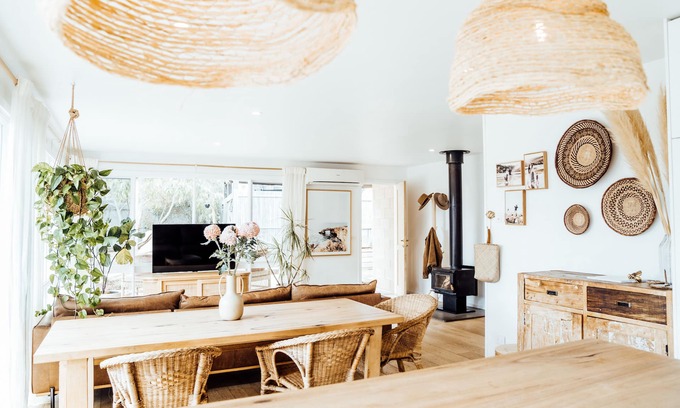 Jan Juc House | Cosy beach shack w/outdoor bath, fire pit, close to surf beach & nature walks