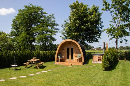 Aijen Bed & Breakfast | Cosy Cabin Overloon