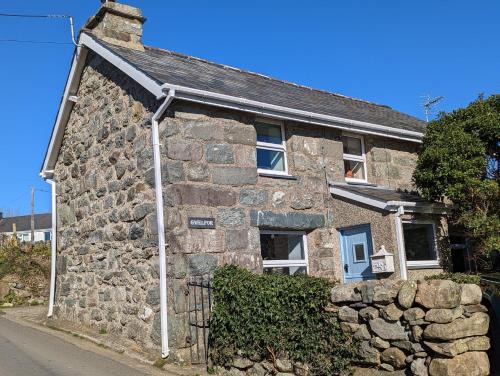 Llanfair House | Cosy, coastal cottage in Snowdonia