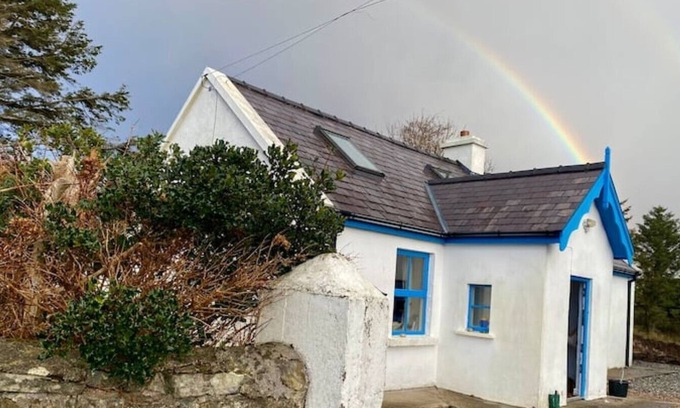 Cashel House | Cosy Connemara Cottage