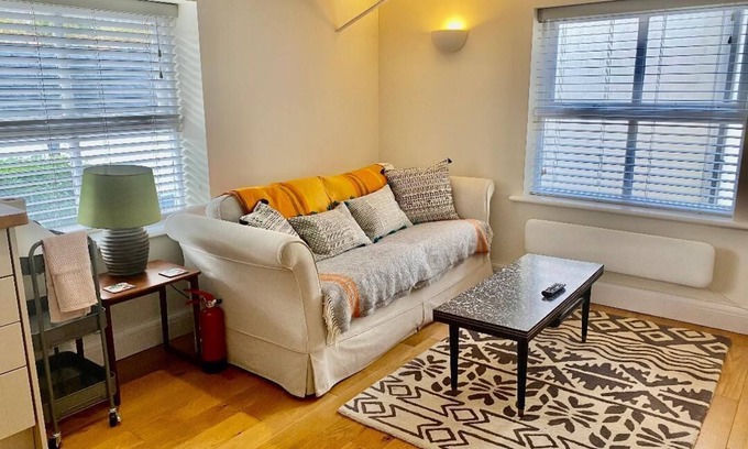 Arundel Cottage | Cosy cottage for 2 in central Arundel