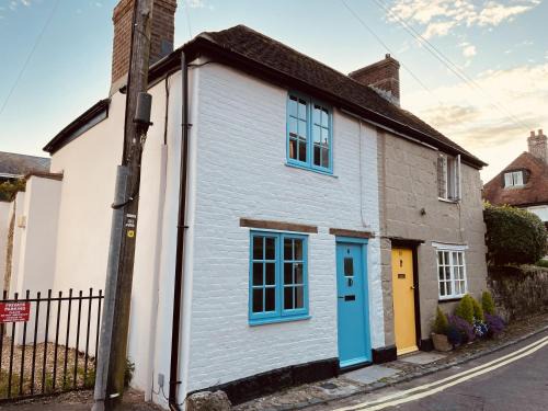 Shaftesbury House | Cosy Cottage Retreat in Shaftesbury