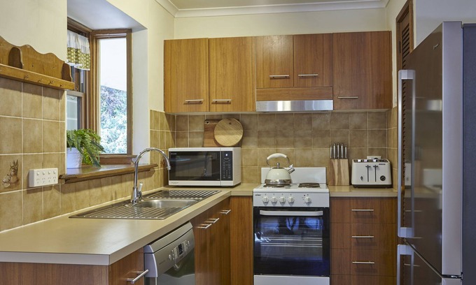 Wandiligong House | Cosy Country Getaway