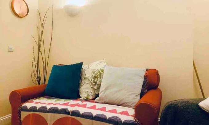Wellingborough Apartment | Cosy double bed town centren