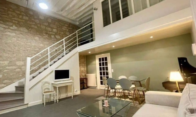 Quartier de la Place-Vendome Apartment | Cosy duplex Tuileries - Place Vendome