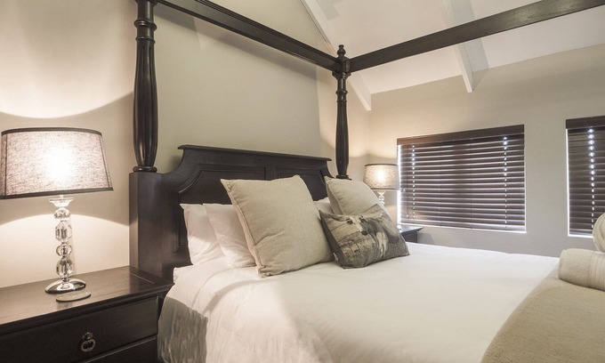 Paradise Apartment | Cosy Gem located in picturesque Knysna