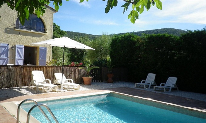 Le Luc Apartment | Cosy gîte for two persons in the countryside of the Provence, centre Var