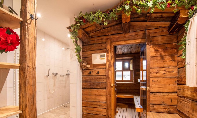 Itter House | Cosy group home with wellness in Itter