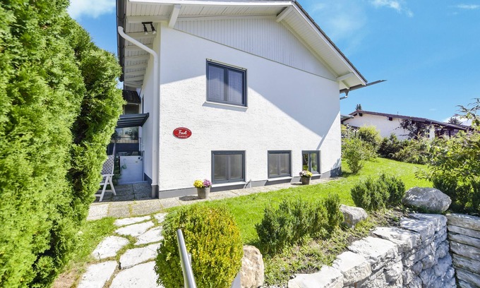 Winkl Apartment | Cosy Holiday Apartment Trudi with Large Garden, Terrace & Wi-Fi; Parking Available, Pets Allowed