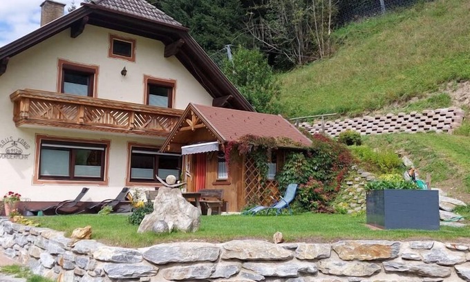 Muhr Apartment | Cosy holiday home in a charming area.