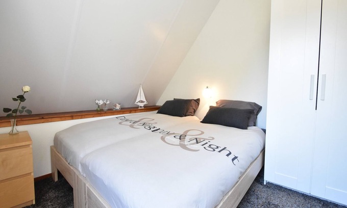 Zonnemaire House | Cosy holiday home with large garden