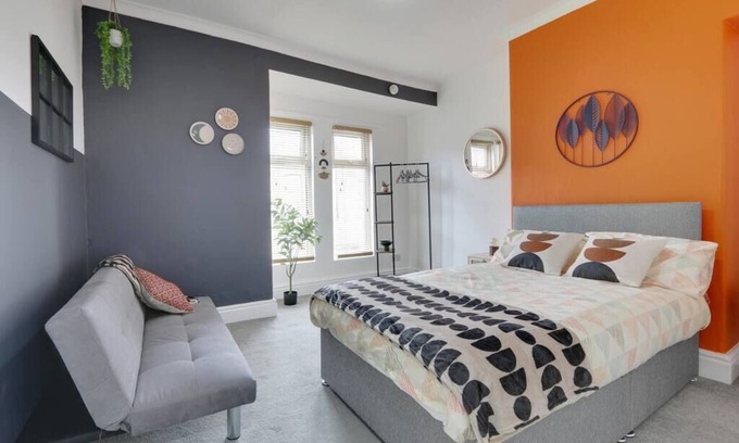 Hull House | Cosy home in Newland Avenue area