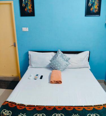 Chennai House | Cosy Homestay Behind Airport, close to DLF & RMZ IT park, MIOT and SRM Hospitals, Trade Center