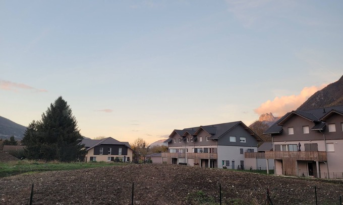 Verthier Villa | Cosy house between lake and mountains