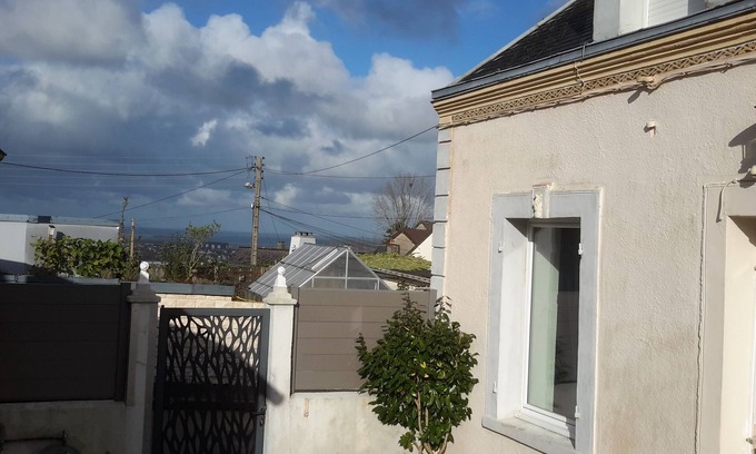 Tourlaville House | Cosy house overlooking the harbour Tourlaville