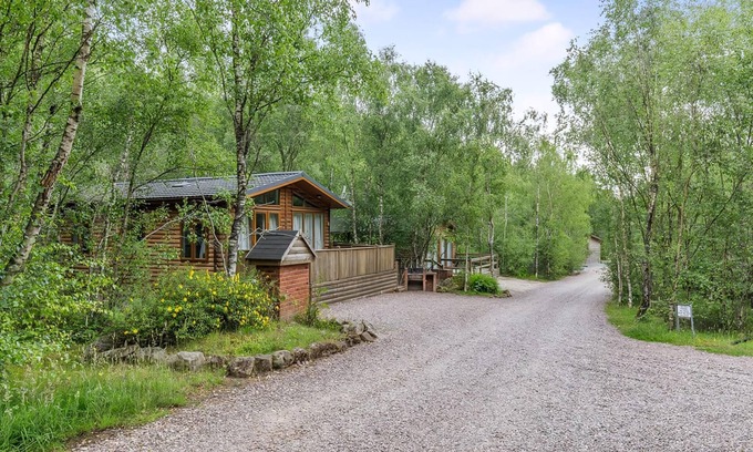 Freehay Ski Chalet | Cosy log cabin with one double.