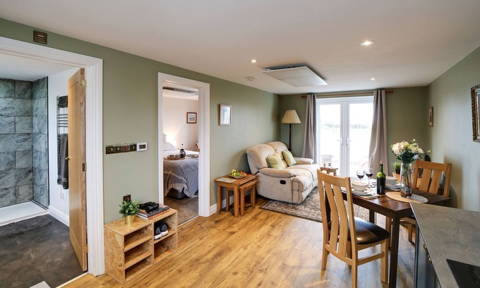 Penryn House | Cosy modern barn conversion for couples in nature. For Falmouth & beaches