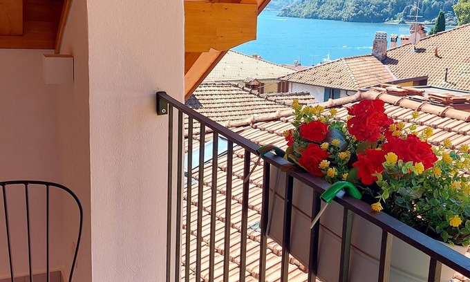 Azzano Apartment | Cosy retreat, historical village on Lake Como, close to lake/services with views