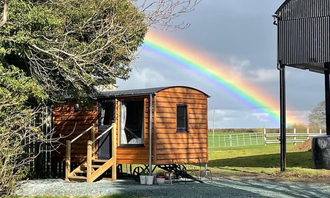 Grinshill Other | Cosy Shepherd's Hut near Shrewsbury