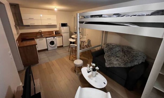 Annemasse Apartment | Cosy Studio en Face de la Gare D'annemasse