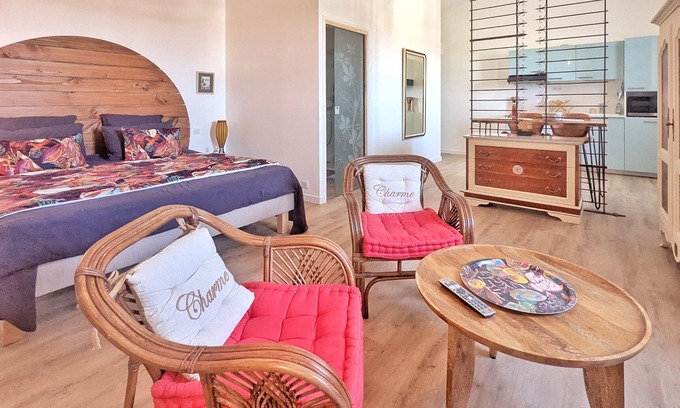 La Bernerie-en-Retz Apartment | Cosy studio village and beach on foot