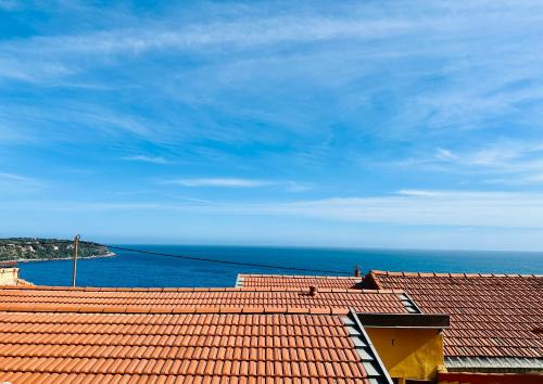 Roquebrune-Cap-Martin Apartment | Cosy studio - Terrasse ensoleillée - 3 mn Monaco