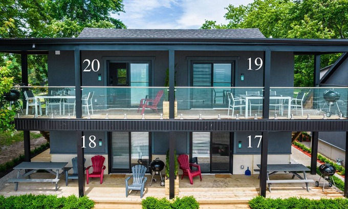 Wainfleet Cottage | Cottage 18: Lower-Level Beachfront Unit in 4-Plex