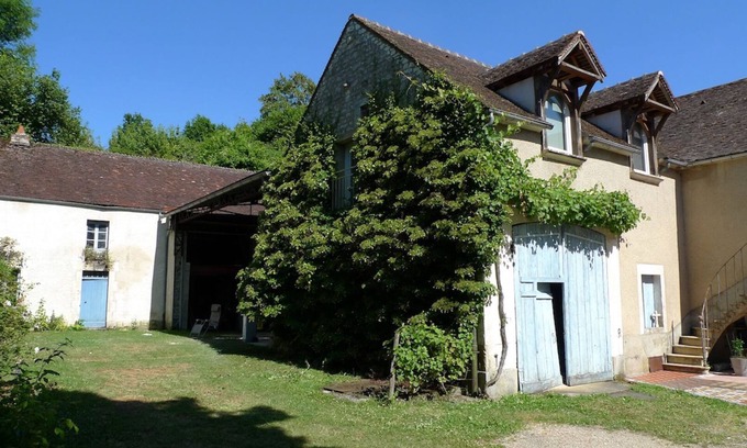 Vincelottes Cottage | Cottage 65m2 - 2 bedrooms - sleeps 4 - Terrace-Garden - Linen and cleaning included