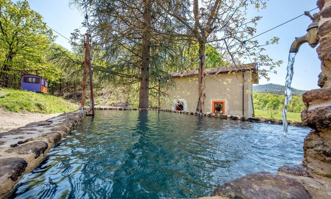 Casaleggio Boiro Cottage | Cottage 'Borgo Tassani' with hill view, Wi-Fi and Air Conditioning