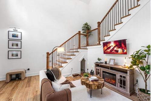 Westminster Ski Chalet | Cottage by Lake Hartwell Cocoa y Canoes