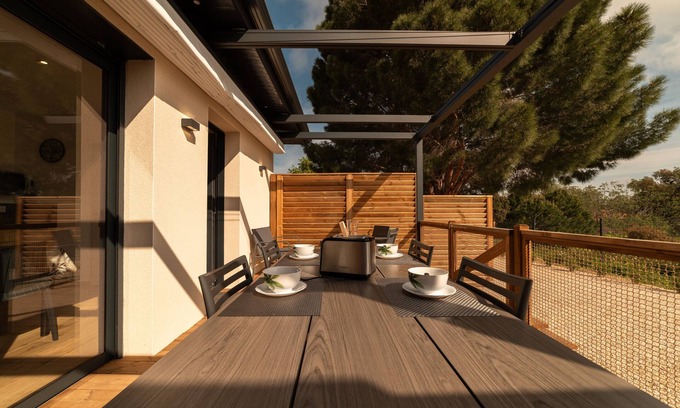 Sorede Apartment | Cottage 'Côté Nature' with Mountain View, Wi-Fi and Air Conditioning
