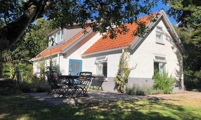 Oostvoorne House | Cottage Duinroos - Dune Rose