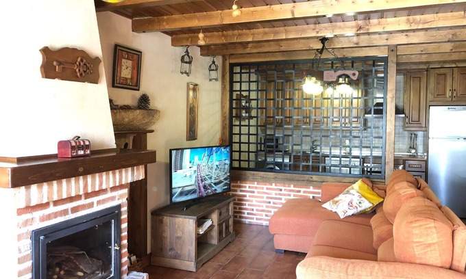 Navalguijo Cottage | Cottage El Castaño for 2 people GREDOS (AVILA)