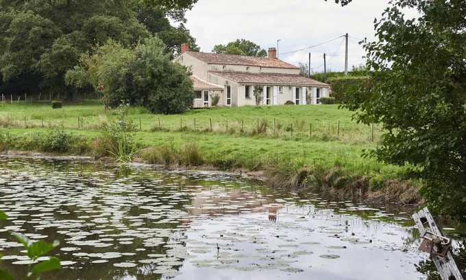 Saint-Vincent-sur-Graon Cottage | Cottage House with view on a castle