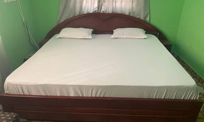 Tamale Bed & Breakfast | Cottage hideout in a serene environment